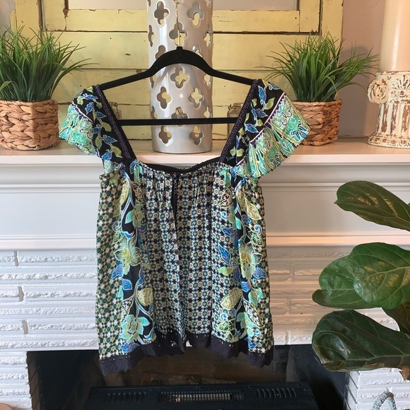 Hale Bob Multi-Print Boho Open Back Flutter Sleeve Top Crochet Hem Size S - Picture 6 of 6
